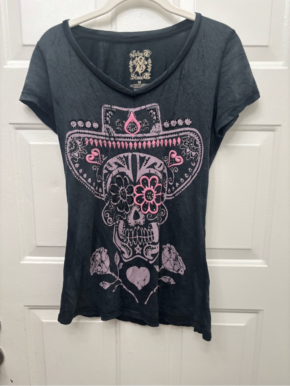 Velvet Stone Black Short Sleeve Tee with Pink Sugar Skull Graphic Y2K